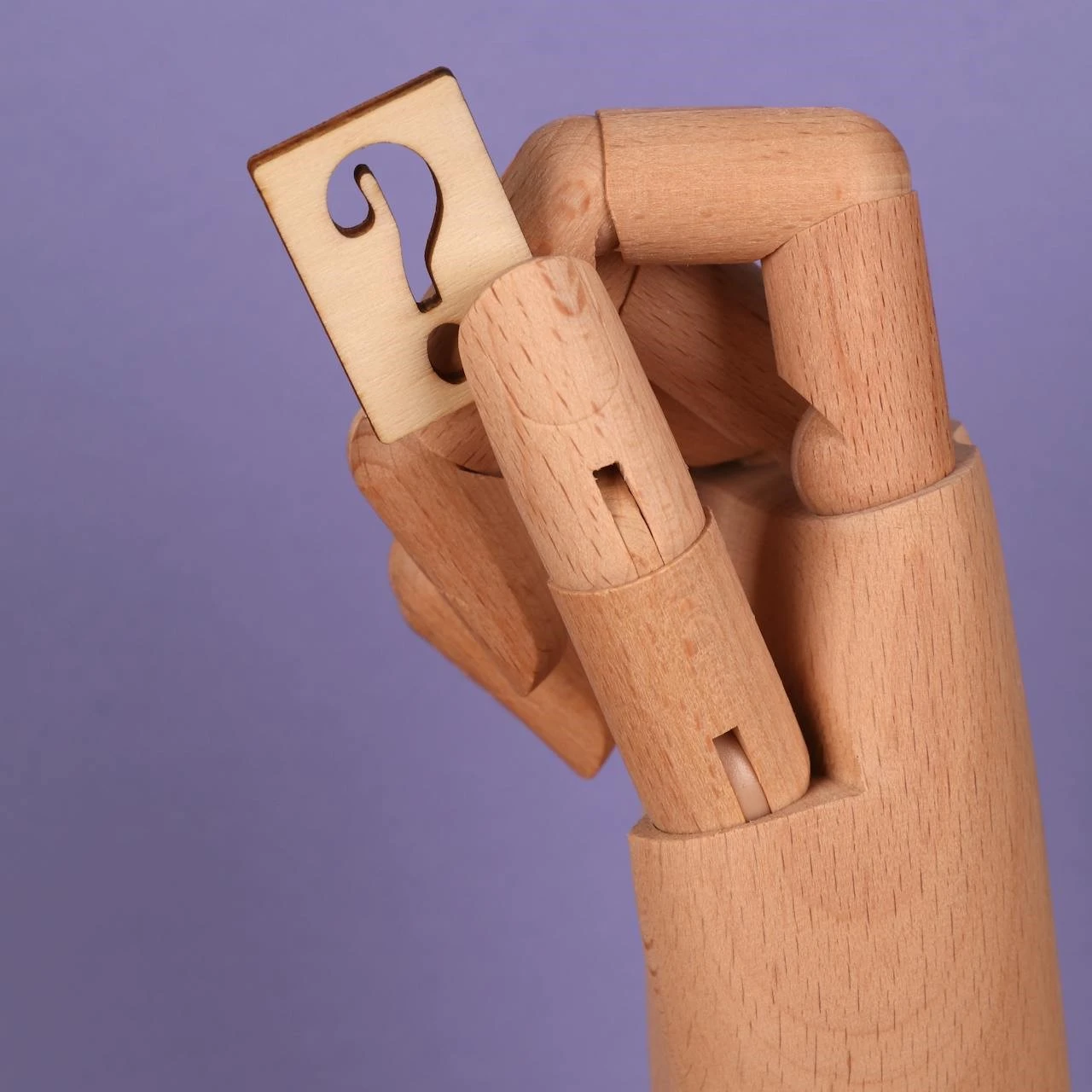 Fragezeichen Holzhand